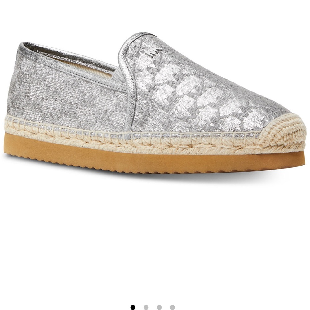 Pretty silver monogram jacquard slip on